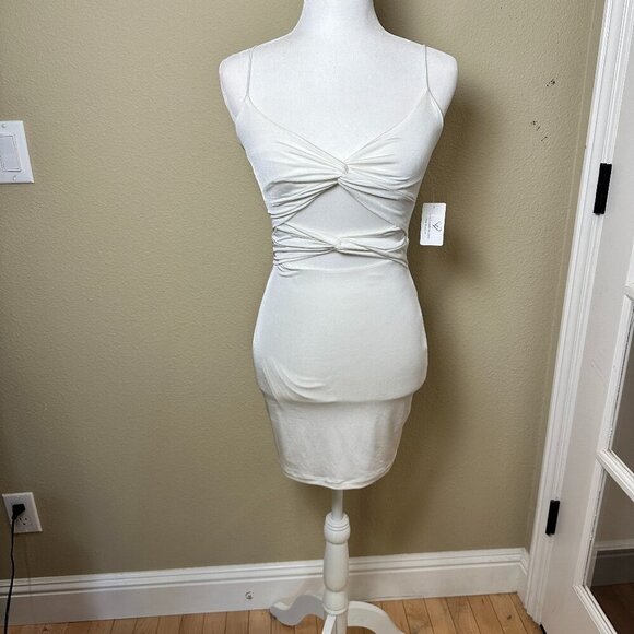 NWT WINDSOR Strike A Pose Cut Out Cutout Mini Dress - small - Picture 2 of 12